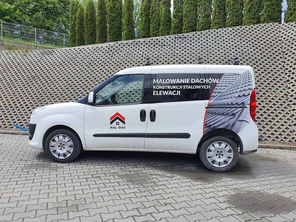 oklejony-pojazd-logo-z-grafika